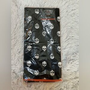 Home Essentials Halloween theme 2 pack of kitchen towels
